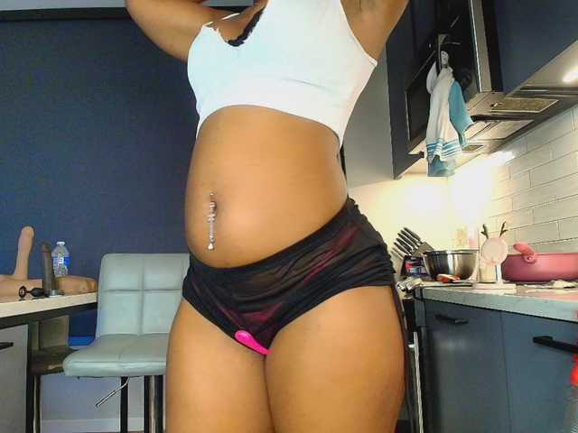 Naomiruty's BongaCams show and profile