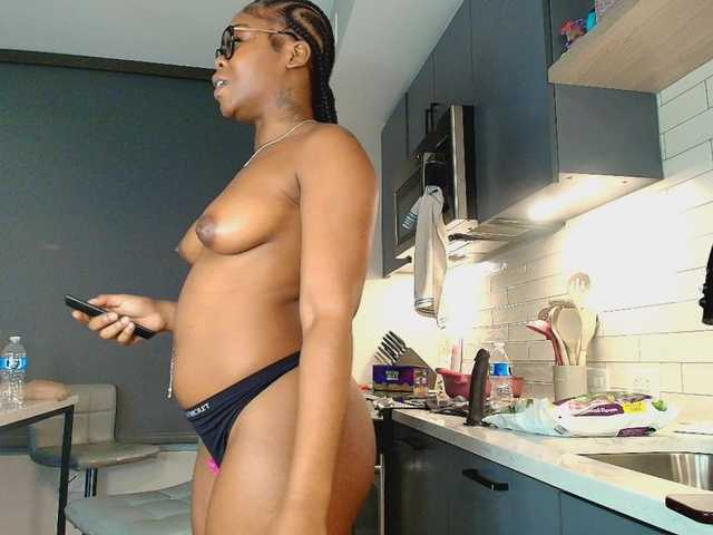 Naomiruty's BongaCams show and profile