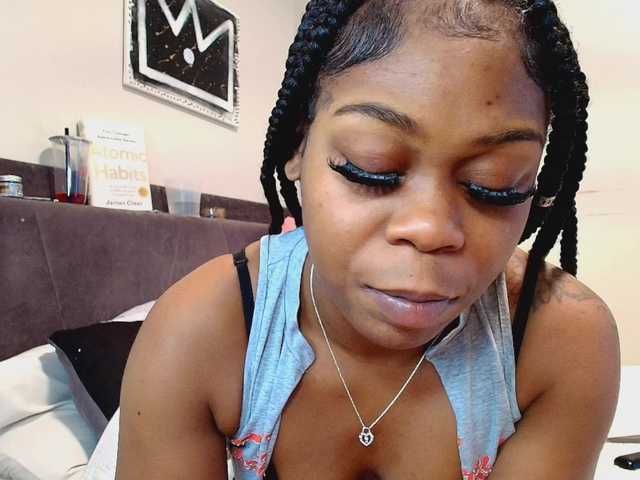 Naomiruty's BongaCams show and profile