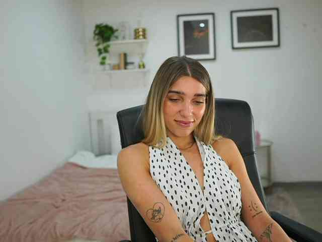 Frenchlove21 webcam