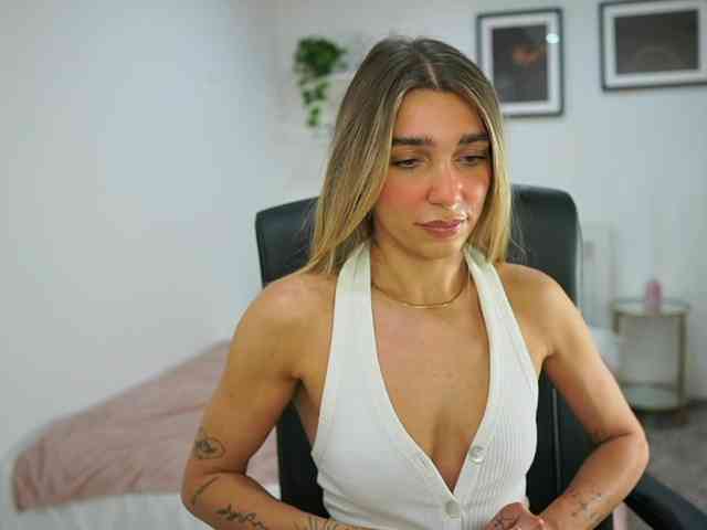 Frenchlove21 webcam