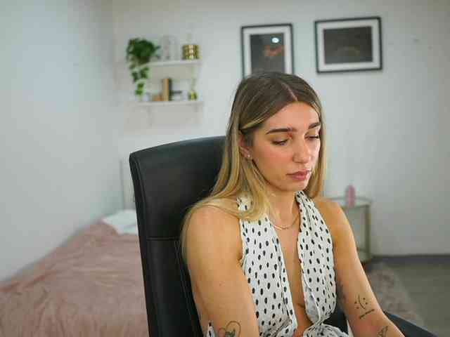 Frenchlove21 webcam