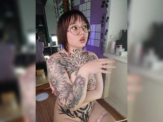 -Yourgirl's BongaCams show and profile