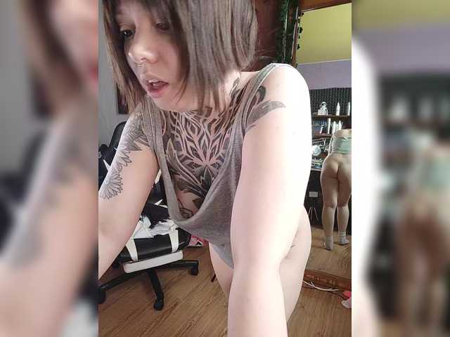 -Yourgirl's BongaCams show and profile