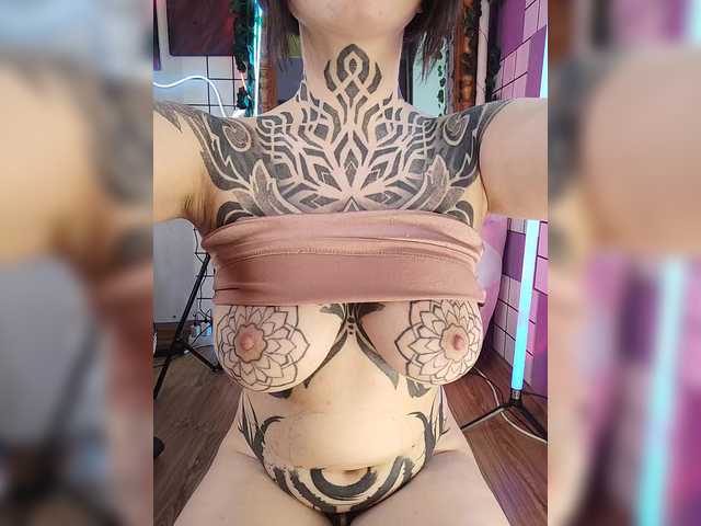 -Yourgirl's BongaCams show and profile