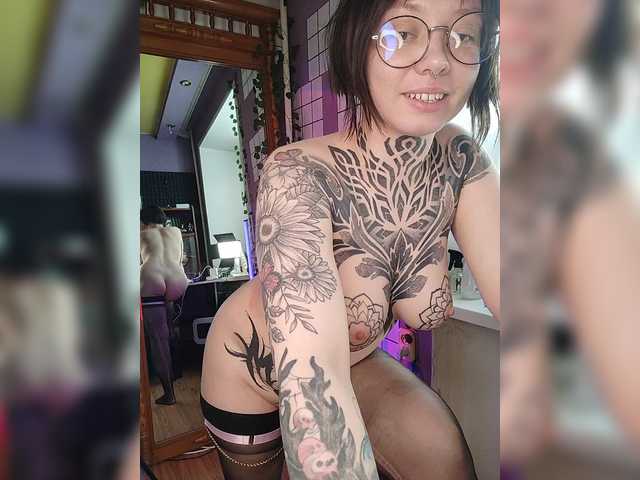 -Yourgirl's BongaCams show and profile