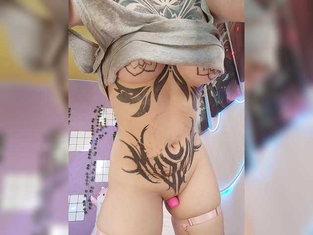 -Yourgirl's BongaCams show and profile