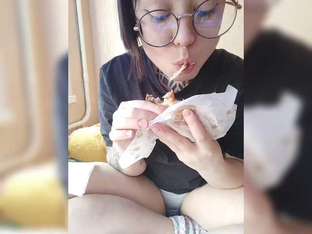 -Yourgirl's BongaCams show and profile