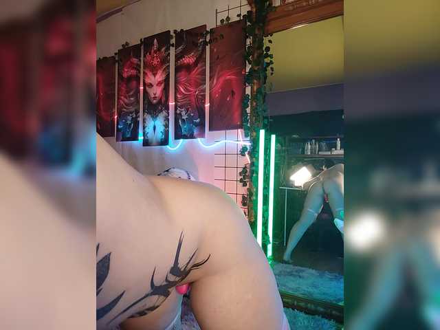 -Yourgirl's BongaCams show and profile