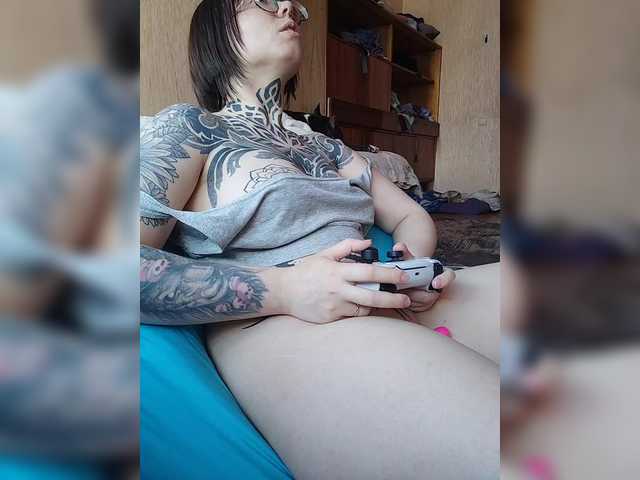 -Yourgirl's BongaCams show and profile