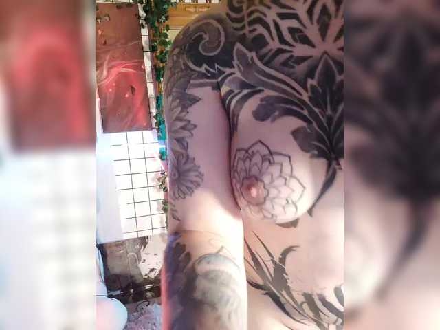 -Yourgirl's BongaCams show and profile