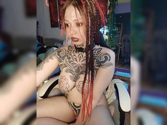 -Yourgirl's BongaCams show and profile