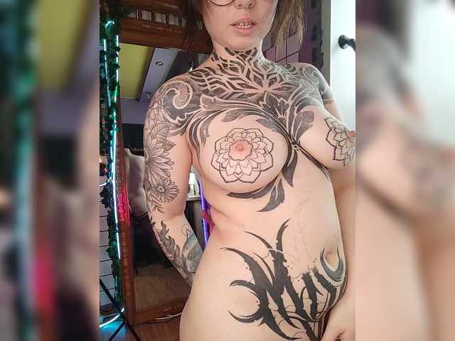 -Yourgirl's BongaCams show and profile