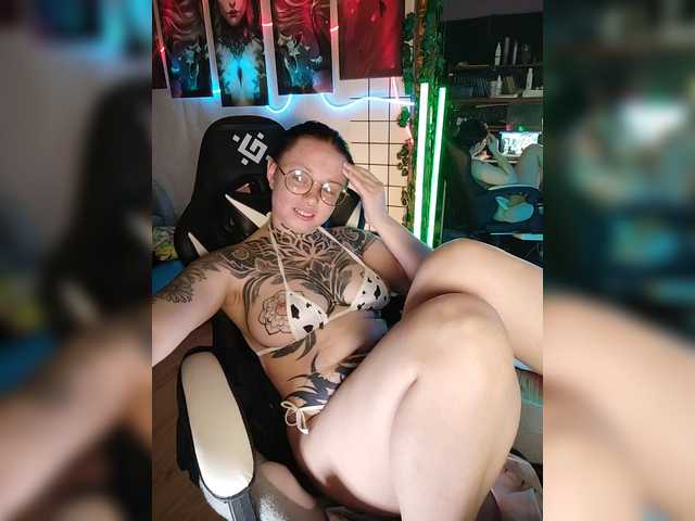 -Yourgirl's BongaCams show and profile