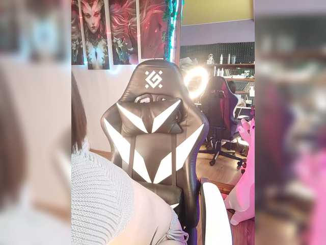 -Yourgirl's BongaCams show and profile