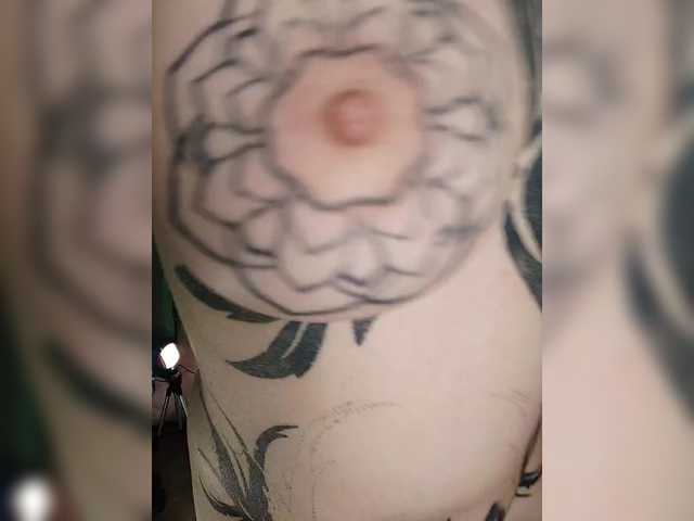 -Yourgirl's BongaCams show and profile