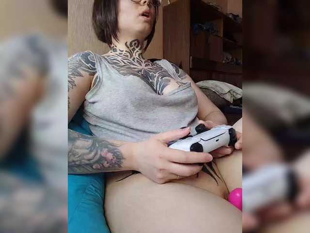 -Yourgirl's BongaCams show and profile