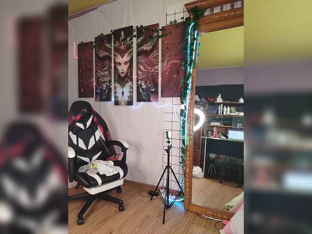 -Yourgirl's BongaCams show and profile