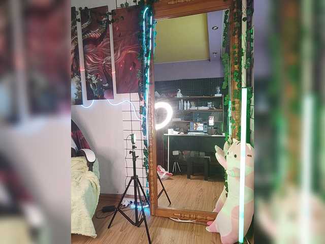 -Yourgirl's BongaCams show and profile