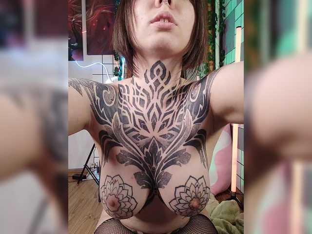 -Yourgirl's BongaCams show and profile