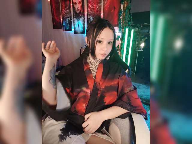 -Yourgirl's BongaCams show and profile