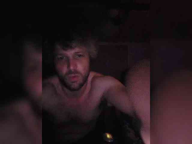 Модель: KinkyMinxie