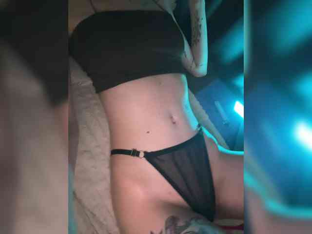 HorneyDiwazz webcam