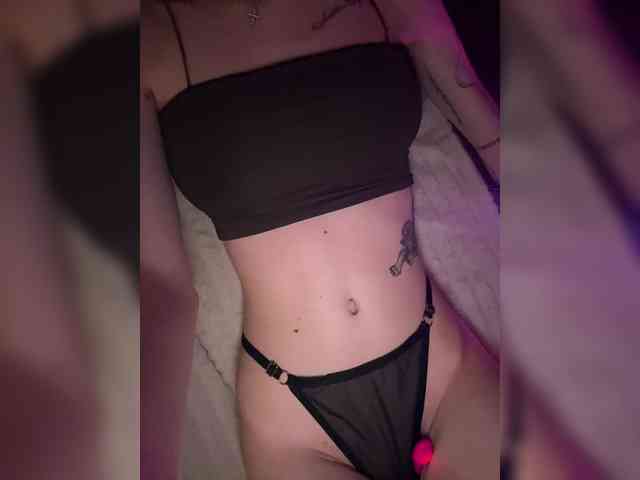 HorneyDiwazz webcam