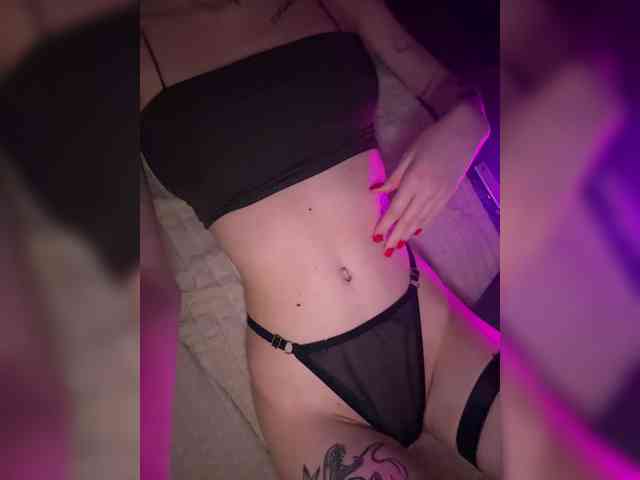 HorneyDiwazz webcam