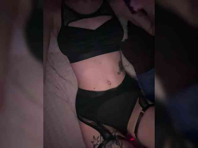 HorneyDiwazz webcam
