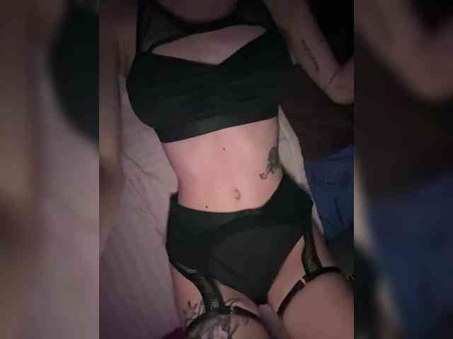 HorneyDiwazz webcam