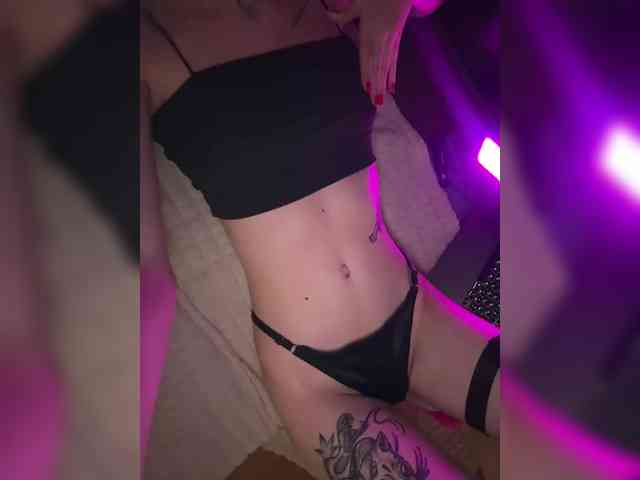 HorneyDiwazz webcam