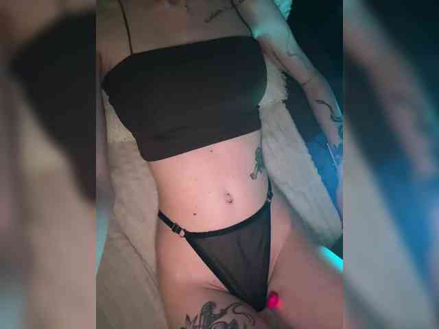 HorneyDiwazz webcam