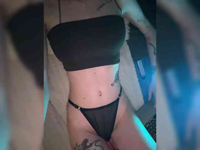 HorneyDiwazz webcam