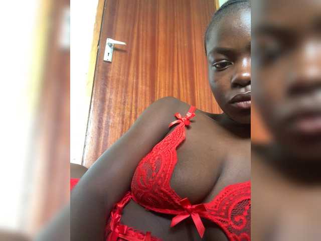 Sexyreeh's BongaCams show and profile