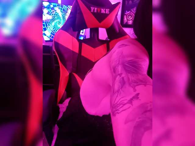 Fecfec91111's BongaCams show and profile