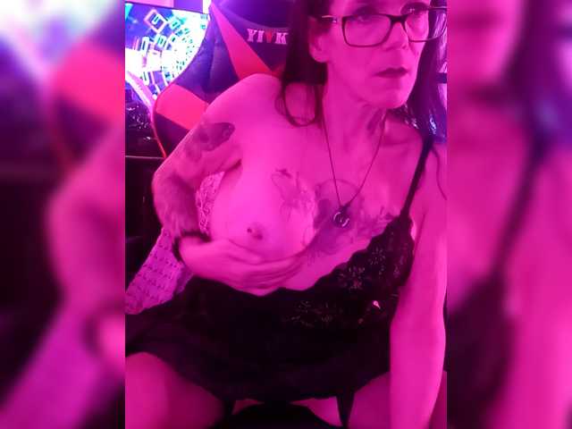 Fecfec91111's BongaCams show and profile