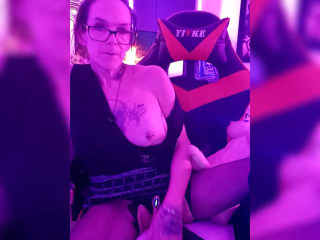 Fecfec91111's BongaCams show and profile