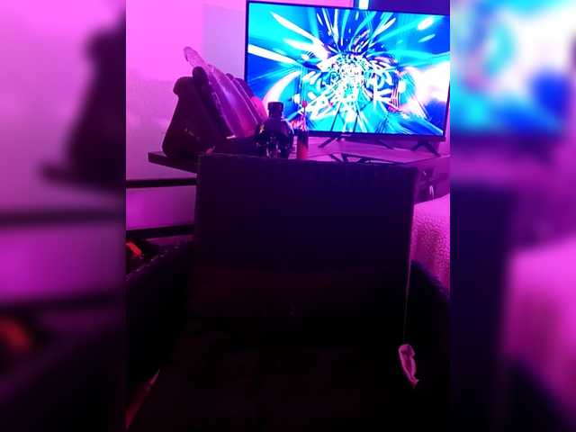 Fecfec91111's BongaCams show and profile