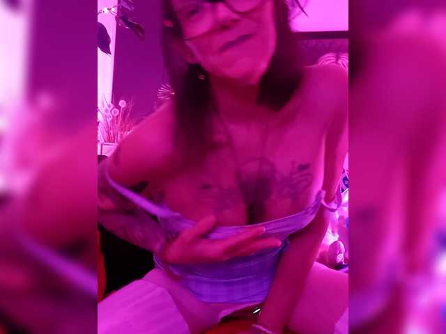 Fecfec91111's BongaCams show and profile