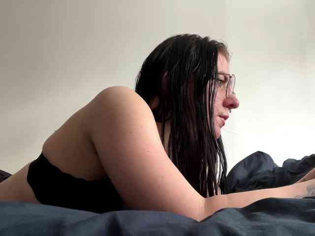 PixxieLi webcam