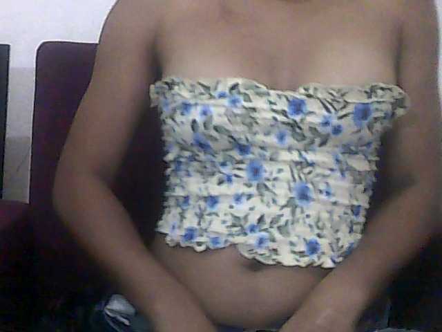 Reine2delice webcam bongacams model stream image