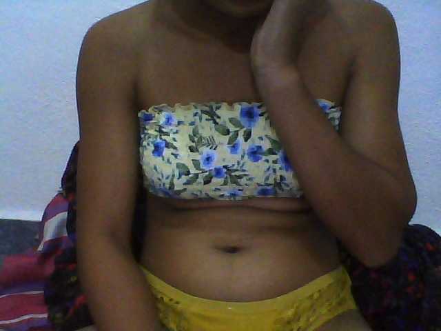 Reine2delice webcam bongacams model stream image