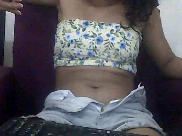 Reine2delice Live Webcam on BongaCams