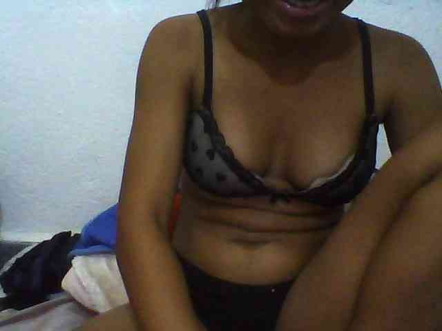 Reine2delice bongacams