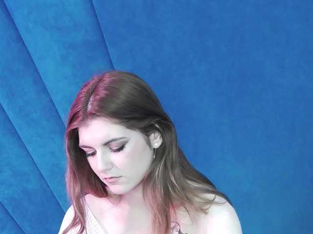 Evelisse's BongaCams show and profile