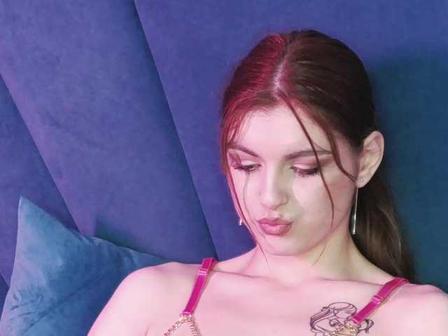 Evelisse's BongaCams show and profile