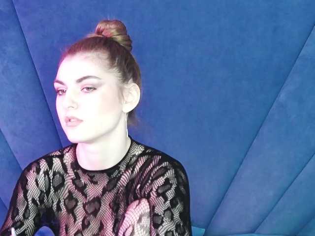 Evelisse's BongaCams show and profile