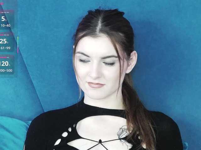 Evelisse's BongaCams show and profile