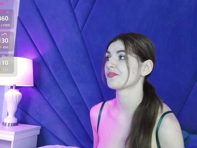 Evelisse from BongaCams